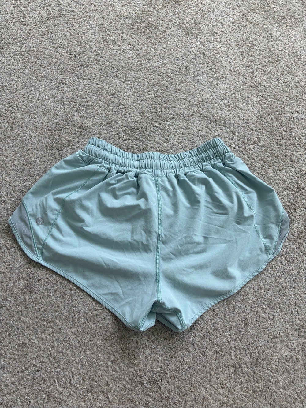 Lululemon Womens Hotty Hot Shorts Size 4 Low Rise Light Blue 2.5 Inseam